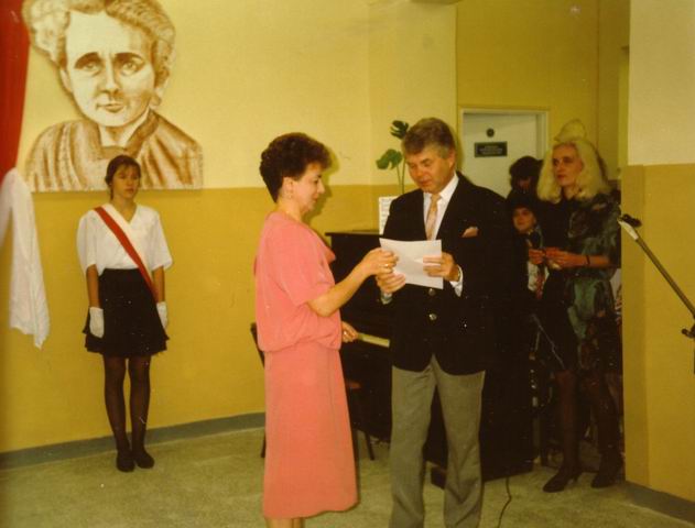 1993 Uroczyste otwarcie szkoły.jpg